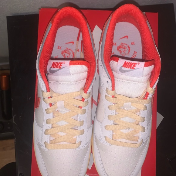 NIKE DUNK LOW ATHLETIC DEPARTMENT PICANTE RED SIZE 9.5M - Picture 7 of 7